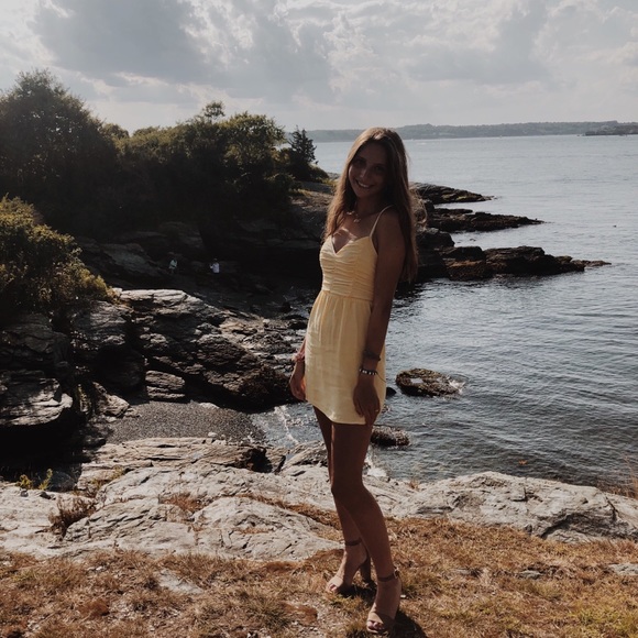 Meet your Posher, Ellye - Picture 1 of 1